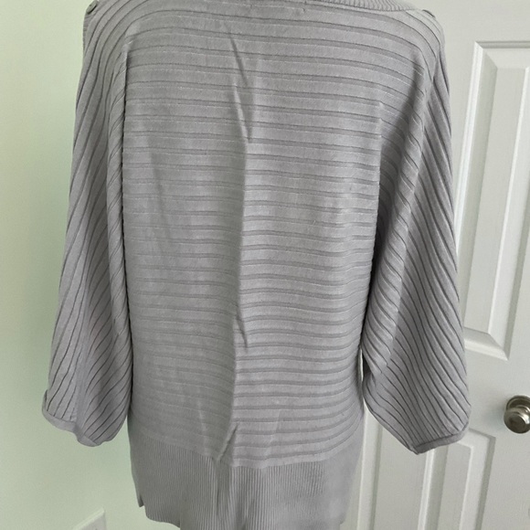 New York & Company sweater - Picture 3 of 8